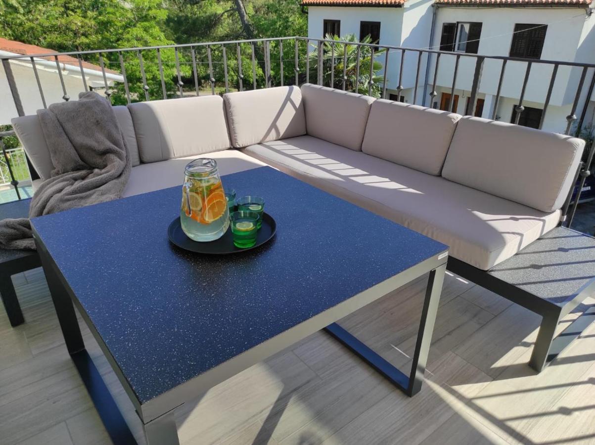 Brand New Apartment In Malinska Exterior photo
