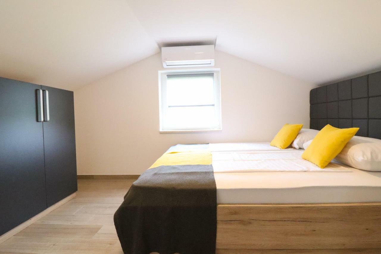 Brand New Apartment In Malinska Exterior photo